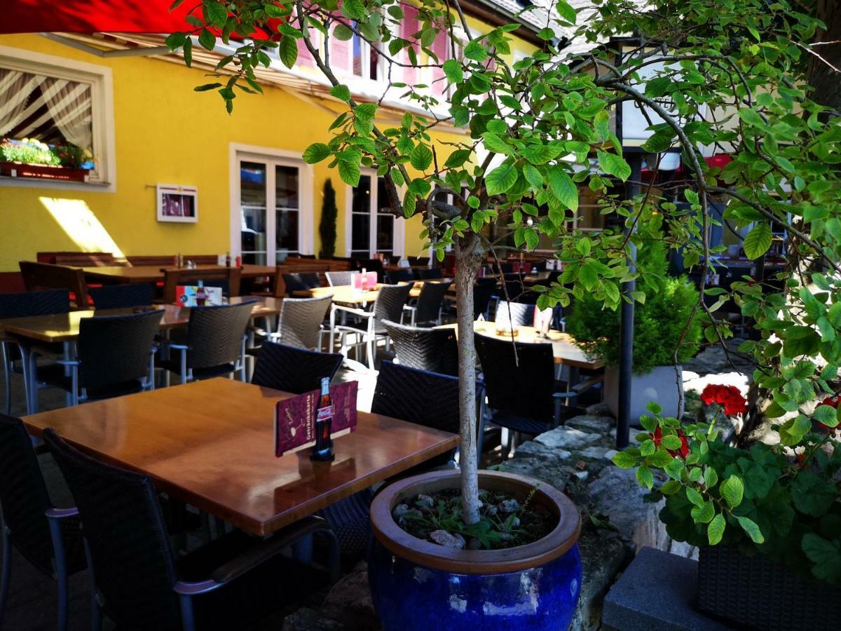 Tuniberg Restaurant Hotel Friburgo em Brisgóvia Exterior foto